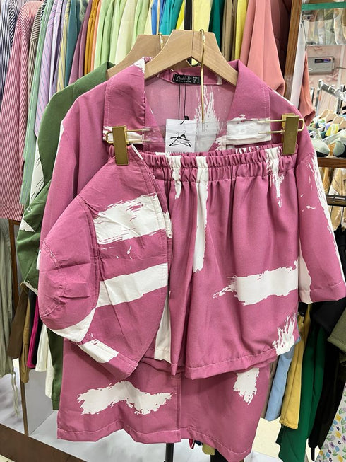 DOUBLE D Contrast Graffity Print Co-Ord Set with Bucket Cap